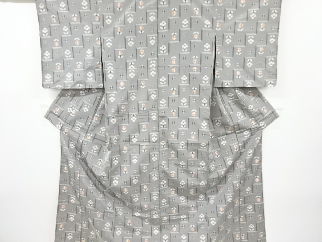 リサイクル　未使用品　花模様織り出し米沢紬着物